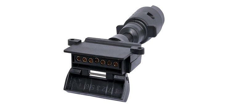 P8088 Large 7 Pin Round Plug To 7 Pin Flat Socket Adapter